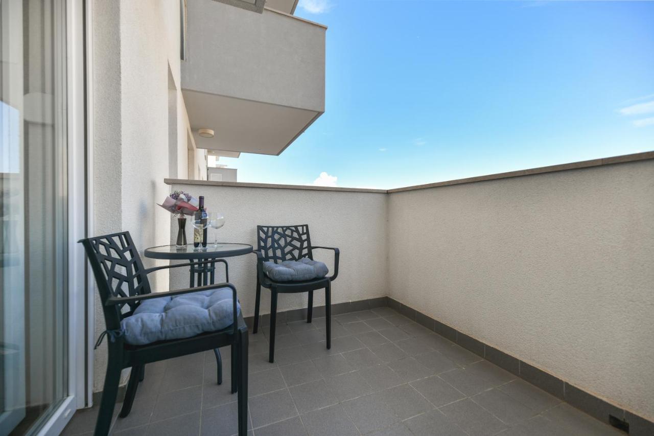 Modern Apartment For 2025' Vacation In Zadar Extérieur photo