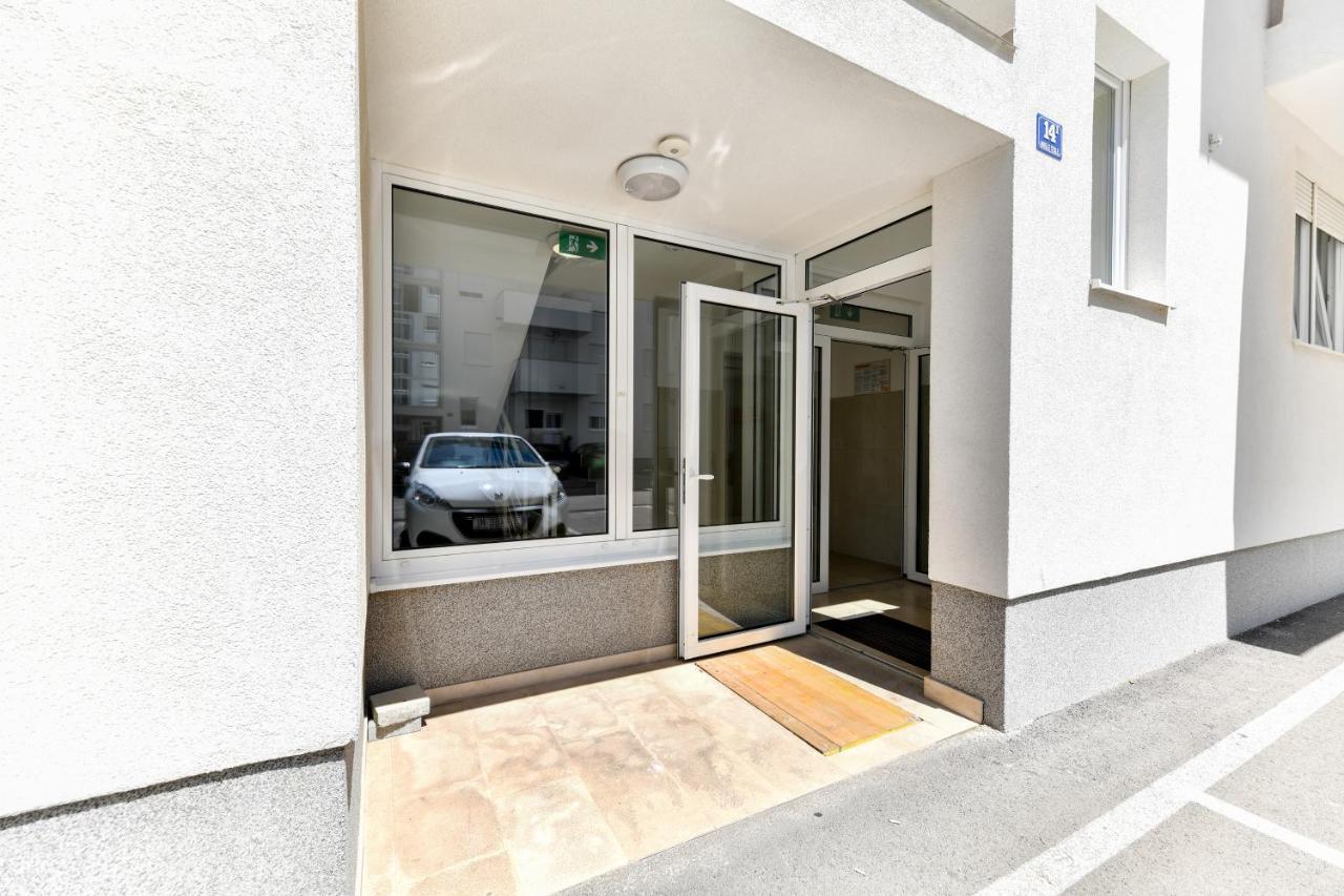 Modern Apartment For 2025' Vacation In Zadar Extérieur photo