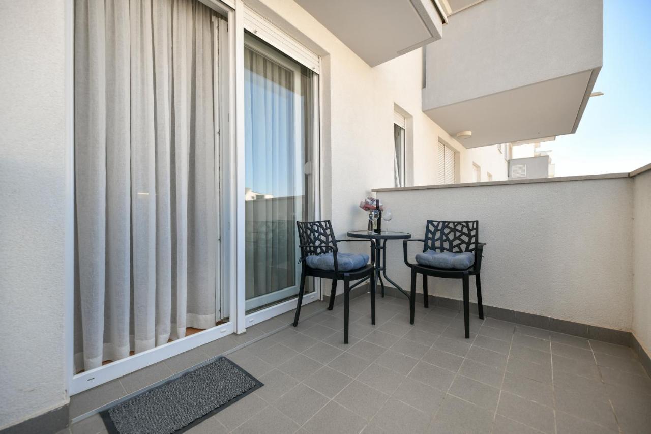 Modern Apartment For 2025' Vacation In Zadar Extérieur photo